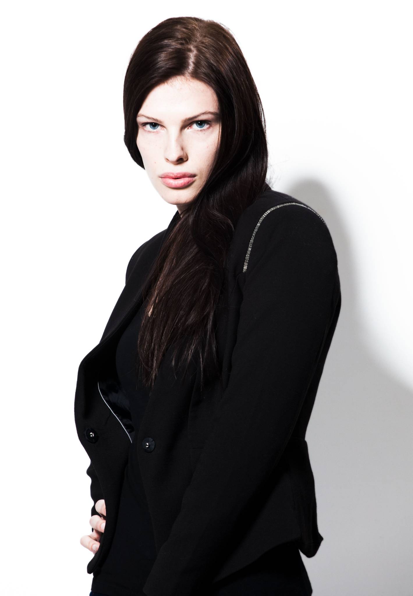 Model Portrait schwarze Jacke