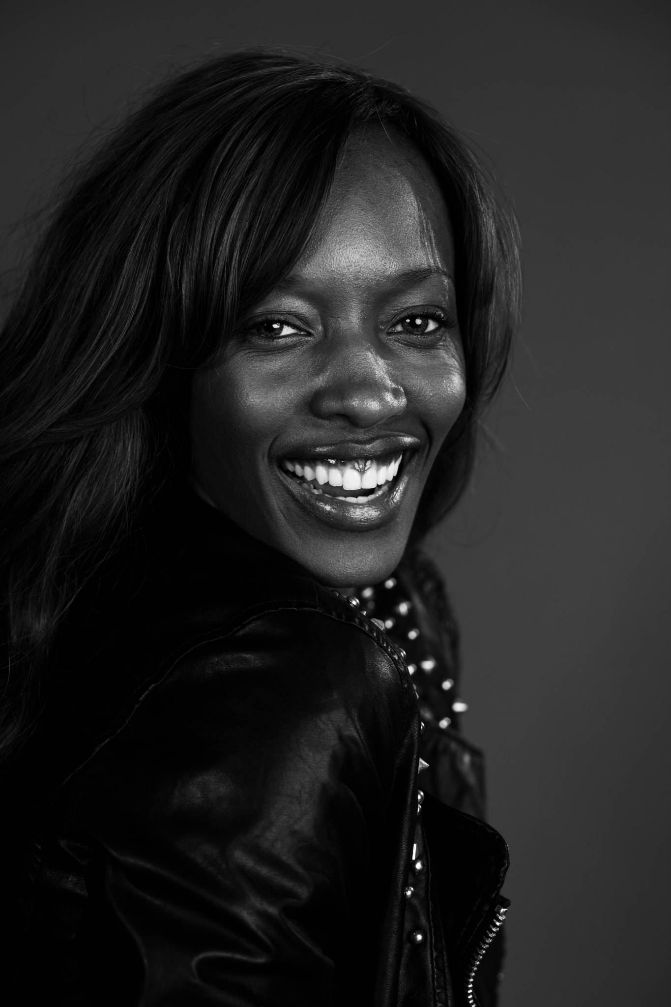 Jaelle Leclerc, Portrait, lachend